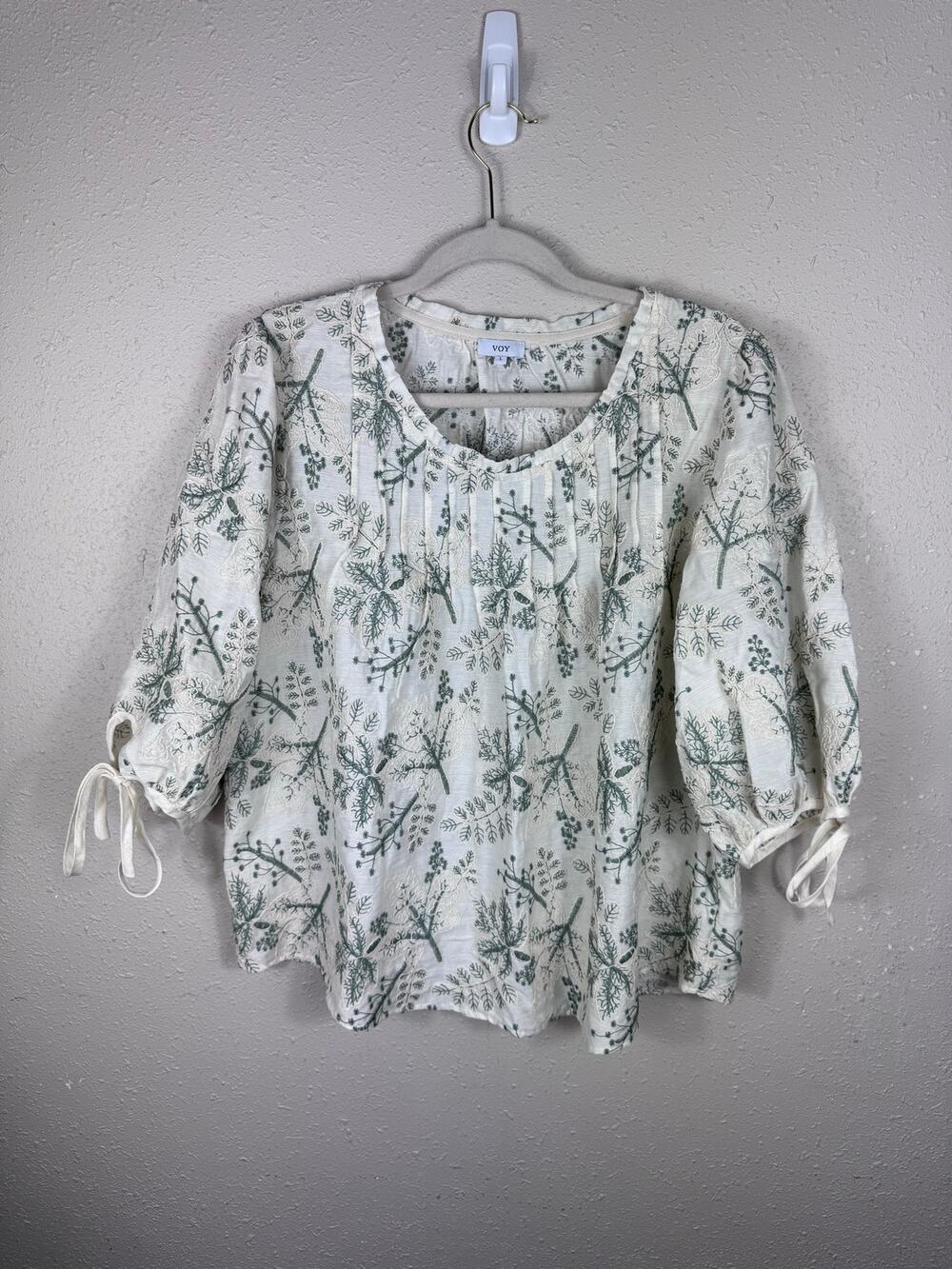 Voy Ivory & Olive Embroidered Top Womens Size Large